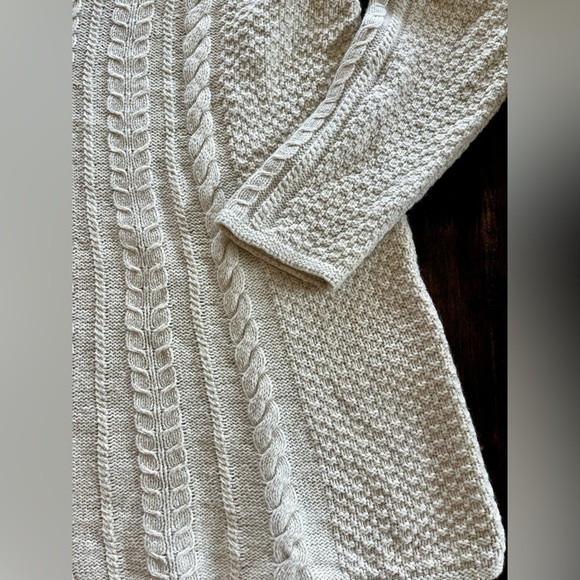 Women’s Cable Knit Sweater - Picture 1 of 6